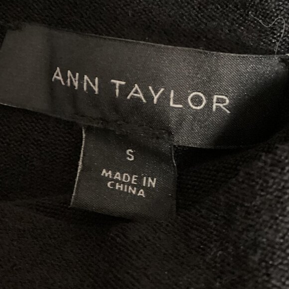 Ann Taylor Turtle-Neck Bell Sleeve Wool Blend Sweater S Black #177E - Picture 5 of 7